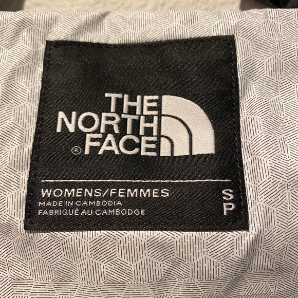 Northface Women’s Resolve Jacket — BRAND NEW! - Picture 3 of 3